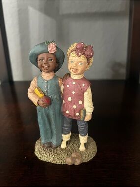 Martha Holcombe God is Love Judy & Jewel 1995 Figurine #34